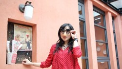   宅女小紅「幫小孩存錢，不如把自己照顧好」