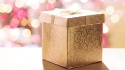 孩子想送母親節禮物，千萬別說「不用」！理財專家：用預算教小孩，送到媽媽心坎裡