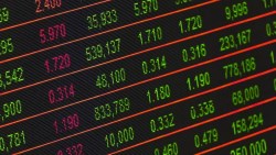 大股東在賣股，該跟著賣嗎？專職投資人用一檔科技股解釋：股價低別傻接！