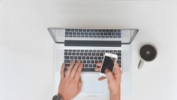 筆電手機新品出貨 可成Q3營收可望季增6成