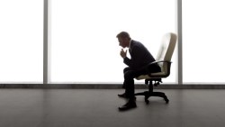 匯豐銀行大裁員、趕走CEO 背後的意圖為何？