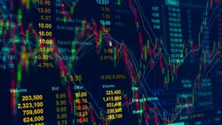 疫情延燒，還能加碼防疫概念股嗎？股市大咖：5大類股值得留意