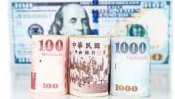 美元保單1個月狂賣400億，真的能保本？投資大咖：買這些更好