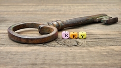 用存股族最愛的金融股存退休金！一張表看出月領2萬元要存多少張？這5檔最超值