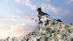 35歲存下1500萬金融股，工程師：放眼長期，殖利率4%也照存！