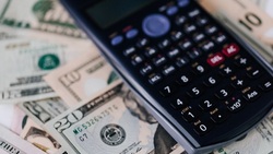 殖利率為何飆？Fed槓桿鬆綁期限將屆，恐迫銀行拋美債