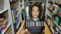 不買股票為何要買比特幣？馬斯克：實質利率轉負，蠢蛋才不找替代品