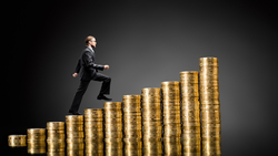 中鋼領軍、傳產助攻，台股站穩萬七！拜登基建版圖推升需求，電器電纜股全年獲利上看10億元！