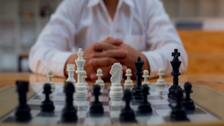 近20年來台股修正過11次，曾經慘賠的股市老手：我從輸家成為贏家，只有1個關鍵