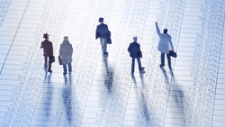 金控薪水曝光！國泰金釋6500個職缺，儲備幹部起薪上看7.5萬元