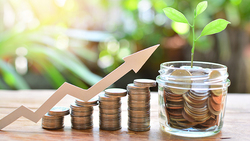 想靠投資放大財富，又不想影響生活品質...財務公司總監教你，花最少時間做最有條理的配置