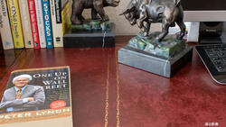 「沒有人可以肯定預測接下來的1000點會往什麼方向...」市場大跌如何因應 ? 8位投資大師智慧精華