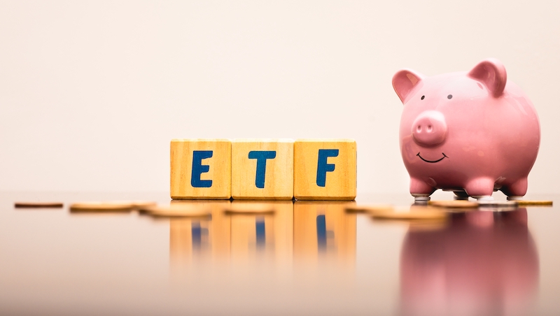 台股ETF人氣榜》半導體、高股息受青睞，這2檔ETF受益人數成長最多-Smart智富ETF研究室