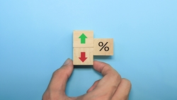 美中對抗趨緩、選後氣氛轉變，台股農曆年前交易量大！把握17檔股