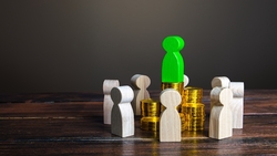 經濟衰退、股市低迷時，富翁們都在做的3件事