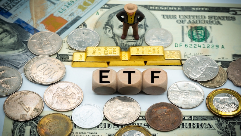 存股族愛ETF、愈跌愈買！今年受益人挑戰600萬大關，前2名為高股息