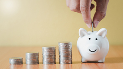 每天不間斷記帳、省1杯咖啡錢，真的存得到錢？從美國億萬富翁身上學到的致富關鍵