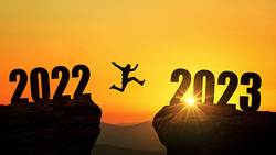 稅務大禮包》綜所稅免稅額調升4000元、基本生活費增至19.6萬元，2023年減稅更有感