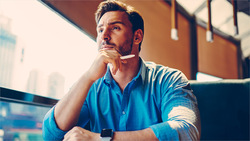 股東會旺季到！零股投資人也能領紀念品嗎？股魚：公告中有這2句就可以領