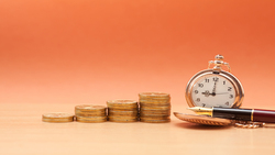 當存股變飆股，要繼續定期定額，還是賣出賺價差？峰哥：存股人應掌握「這心態」-Smart智富ETF研究室