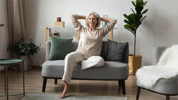 退休後生活太清閒，怕太少動腦會加速退化？神經科醫師教你4招鞏固記憶力