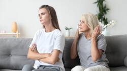 有摩擦或不快時，總一時衝動口不擇言？小心招人厭！正面溝通專家教你這樣溝通不鬧僵