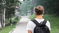 家境不好不能補習、沒大人盯，他考上醫學院翻轉命運：感謝自己知道要好好念書