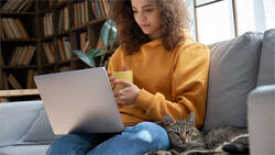 華為新筆電採用庫存晶片？機構：中國半導體產業受阻