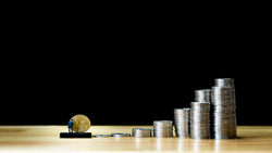 2024年高股息ETF怎麼選？不只0056、00878，「這3檔」ETF還具備成長動力