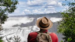 曾是外商公司主管，45歲從職場退休，寫給上班族的一封信：不要把工作當全部、不要玩弄權術