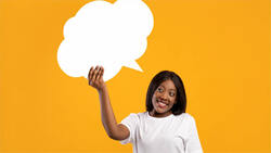 說話就是有聲音的名片！專家分享3祕訣，教你用自我介紹為第一印象加分