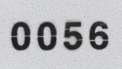 0056配息0.73元！股價配息雙創高，該賣出轉買更便宜的高股息ETF？分析師這樣說