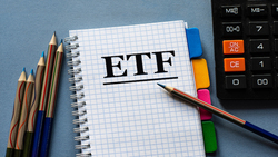 債券ETF散戶也搶買！規模突破2兆5,000億元