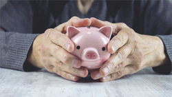 勞退金是什麼？他跟勞保年金不一樣！退休後有2筆錢可領，你知道嗎？