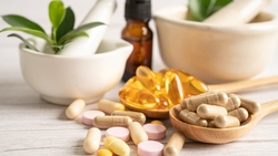   實支實付醫療險會給付醫療之外的保健食品嗎？領藥前要注意這一點