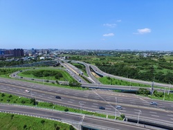   中路站、國二雙線交會，超級黑馬「德億億邸II」補漲啟動