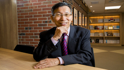 悲觀者正確，樂觀者獲利！闕又上：黃金雨來的時候，你要拿盆子接