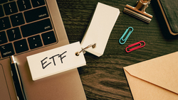 年化報酬率是什麼？你能接受長達6年的虧損嗎？3種版本算給你看