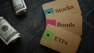 複委託買美股或買台版ETF？理財規劃顧問：算對「這筆稅」才是真正報酬