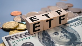 主動式ETF 4月成績單出爐！績效爆發，5檔飆逾4成