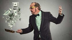 不是光靠股票就能大賺特賺等退休！投資部位要穩健，應該「看年紀分配」