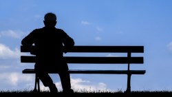 50歲以上保險怎麼規畫？若因體況無法買到醫療險，應加強這2部分