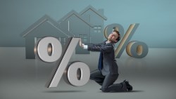 打房政策》房價涉及居住正義，以稅打房較有效