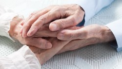 「失能扶助險」能理陪失智症嗎？一篇文章解惑：可以！而且比長照險便宜很多！