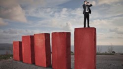 疫苗研發傳報喜+量化寬鬆，全球股市明年可望續由多頭領軍