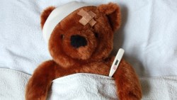 3類對象快篩陽即確診怎麼賠？金管會要求：數位看診取得「數位健康證明」即可賠！