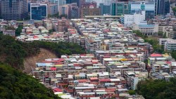 台灣人口和房子雙雙「高齡化」！想老有所居又安全，老房重建不可少，建議這樣做可省稅