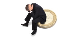 是你嗎？研究發現發現45歲以上、已婚有小孩男性，最容易恐慌拋售持股！