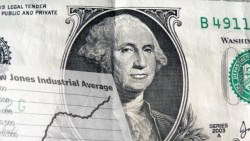 美中貿易談判暫時落幕，換聯準會利率政策上場！今年可望降息1碼，美股可擇優進場