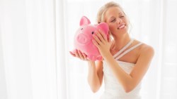 小資族也能有閒又有錢！善用3方法，擺脫隱性貧窮，成功存下一桶金